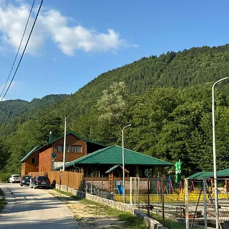 Guzijan Seosko Domacinstvo Sipovo